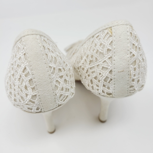 Rouge Helium | White Lace Design Aliyah Peep Toe Wedding Heels (Size 7.5) - Picture 11 of 13